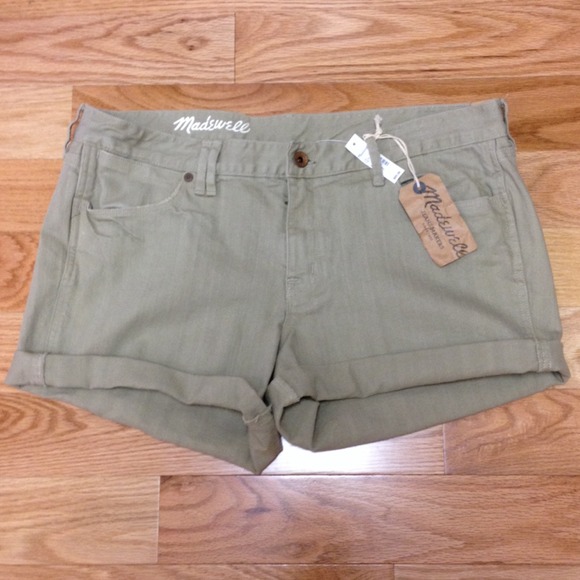 Madewell cuffed shorts