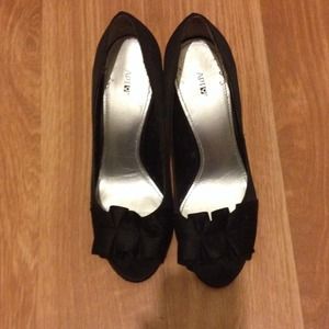 Apt.9 black high heels