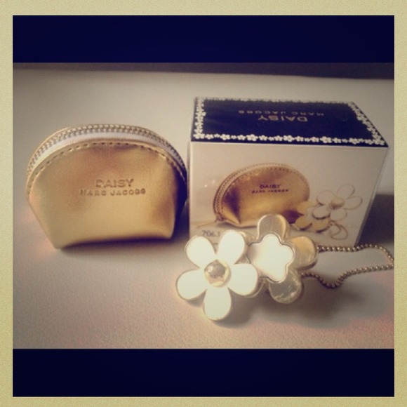 Marc Jacobs Daisy Perfume Ring💍