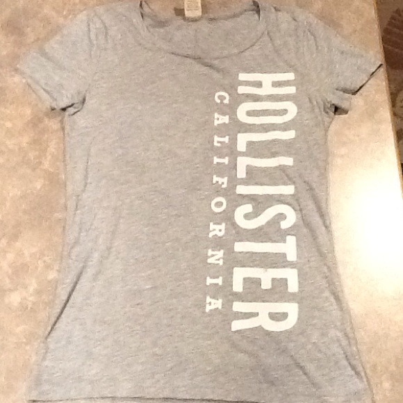 HOLLISTER t-shirt