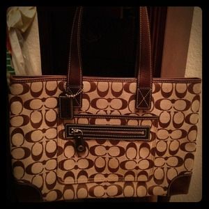 Coach Shoulder Handbag