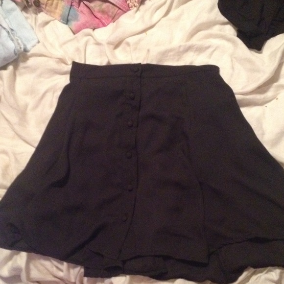 Black brandy Melville skirt
