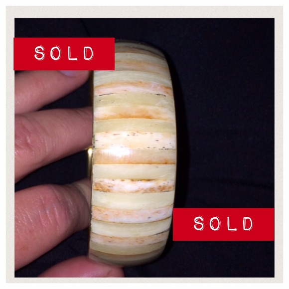 Cool shell bangle bracelet