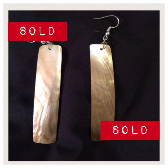 Mother of pearl shell earrings