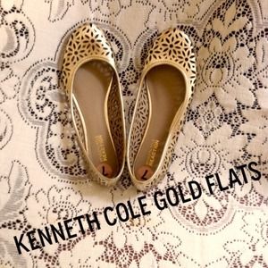 **RSVD**Kenneth Cole gold cutout flats