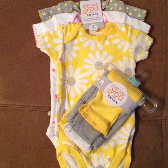 (3) short sleeve onesie & (2) matching pants.