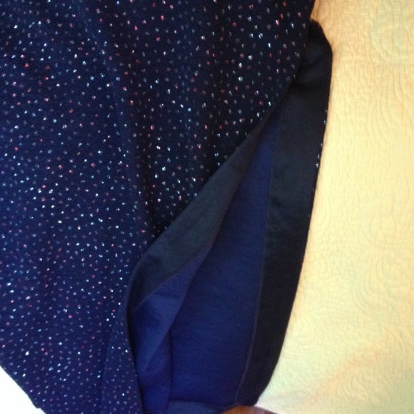 Beautiful dress - Picture 4 of 4