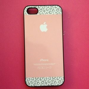 iPhone 5 designer phone case. Pink and cheetah.