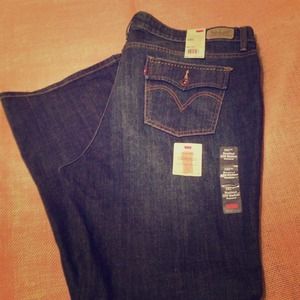 REDUCED Levi's 590 jeans
