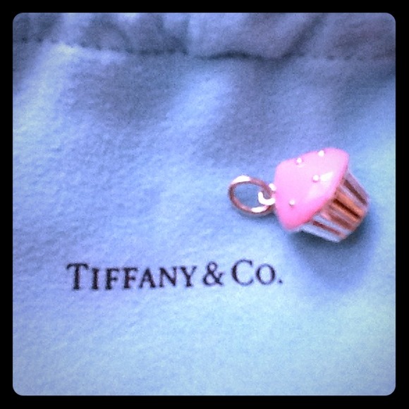 🎈traded🎈Tiffany and Co pink enamel cupcake charm