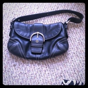 SOLD‼️Authentic Coach leather handbag. Beautiful!