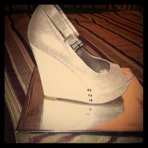 🎉SALE🎉NWT⭐Sexy wedges new sz 8