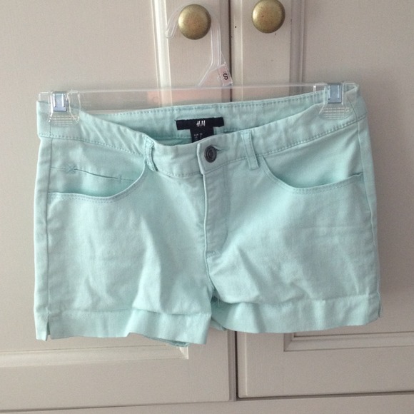 H&M mint green shorts