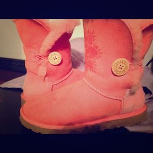 Bailey button kimono lotus uggs 💥price drop 💥