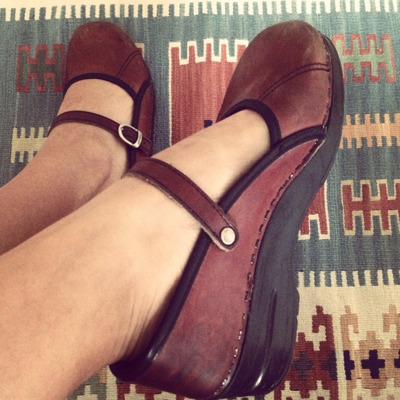 Dansko Shoes - Dansko Maryjane Clog Shoes Maroon Oiled Full Grain