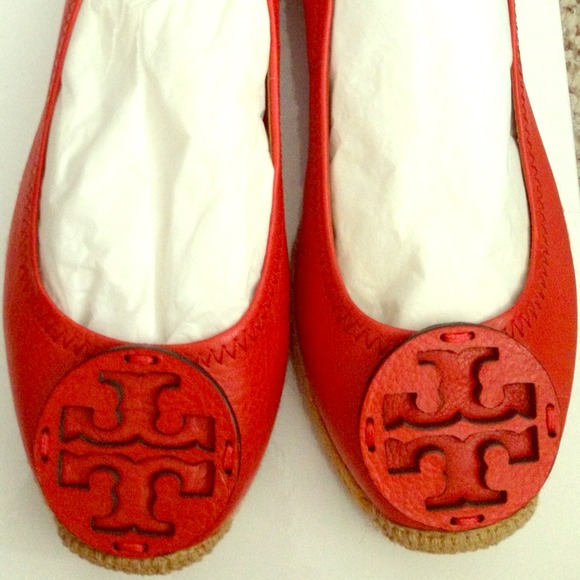 REDUCED--BRAND NEW Tory Burch leather espadrilles!