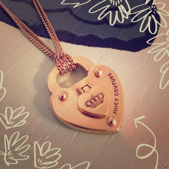 JUICY COUTURE HEART AND LOCK NECKLACE BUNDLE