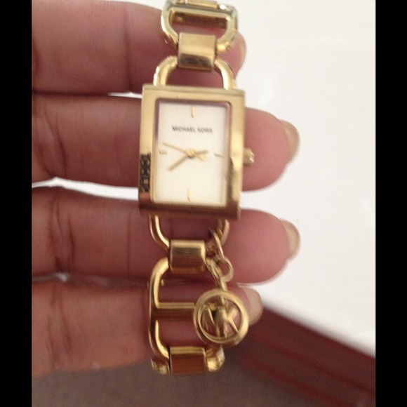 Real Micheal Kors watch no trades good condition