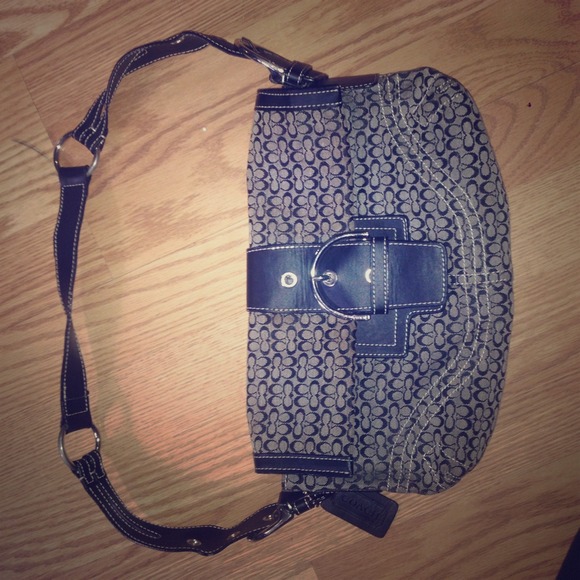 Coach Purse - Picture 1 of 4