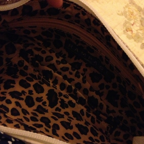 Blue bow purse with chain handle - Picture 3 of 3