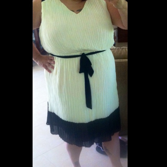 🚫SOLD IN BUNDLE🚫 black/cream Eloquii dress - Picture 3 of 4