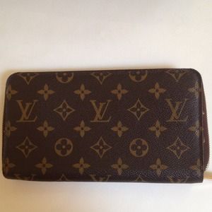 Louis Vuitton Zippy Organizer