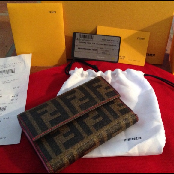 💃Sold on eBay💃AUTHENTIC FENDI WALLET