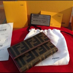 💃Sold on eBay💃AUTHENTIC FENDI WALLET