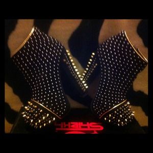 Sexy boot like heels.