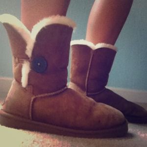 Bailey Button Uggs