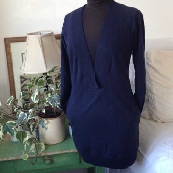 Vince tunic light deep V tunic sweatshirt