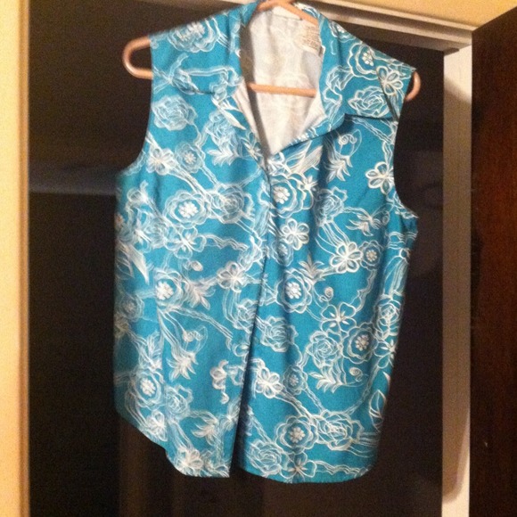 Sleeveless top