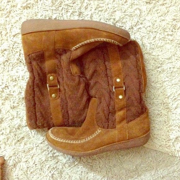 Sweater Boots