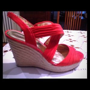 Great Red wedges SZ 10 SALE! FINAL!