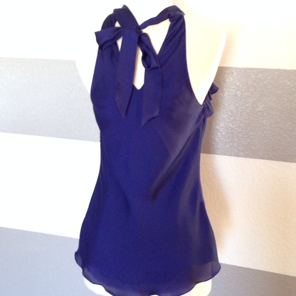 💐💐BUNDLED💐💐Express ruffled top - Picture 3 of 3