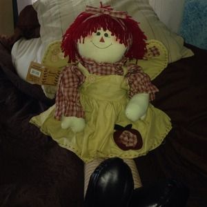 @bev1260 for Bundle : raggedy Ann and plates