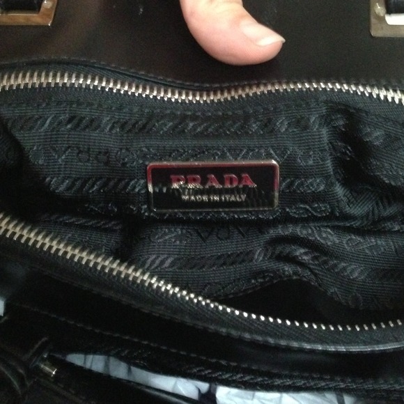 Prada tote - Picture 4 of 5
