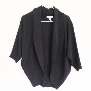 SOLD Black sweater slightly oversized