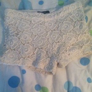 lace shorts forever 21 sz small 20$