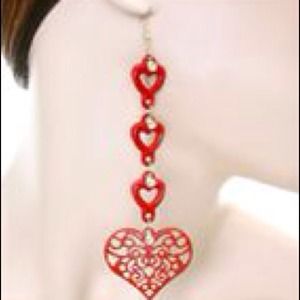 Dangling heart pierce earrings