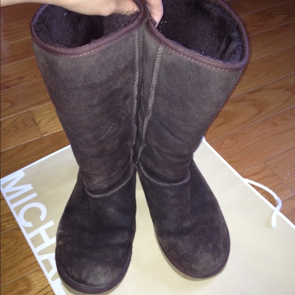 UGG Boots classic tall size 8