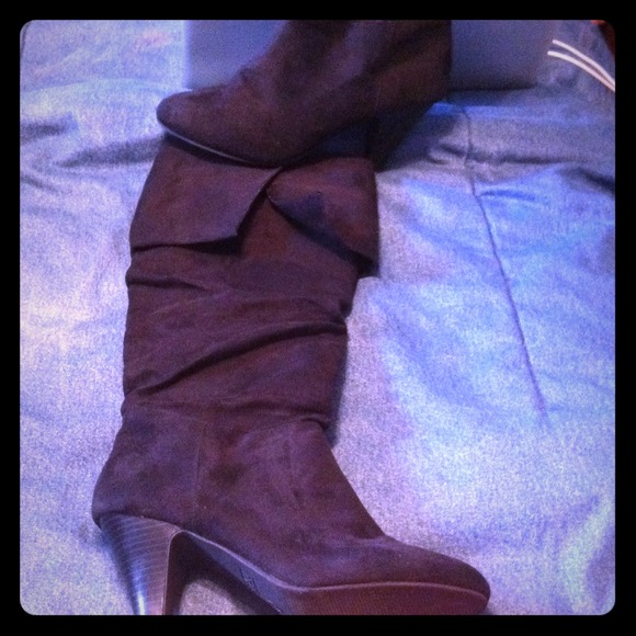 Blackest Black Captain Boots