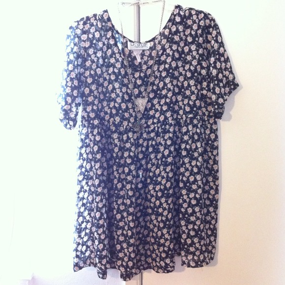 la belle Dresses & Skirts - 🌼 4 @mandy 81093 🌼90's floral baby doll dress