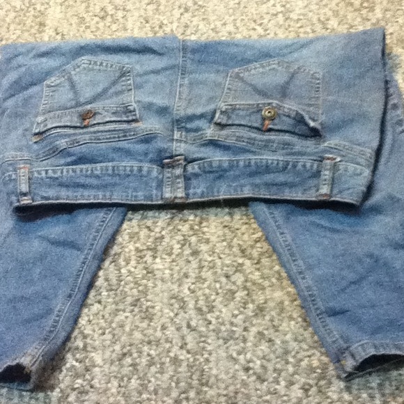 Cute capris! - Picture 3 of 4