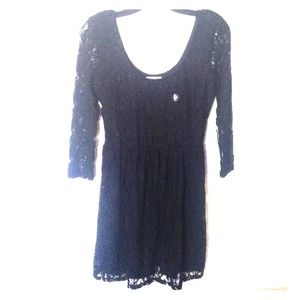 low neck line skater dress (❁˘◡˘❁)