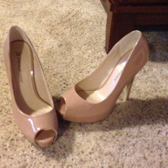 Justfab Shoes - Nude heels