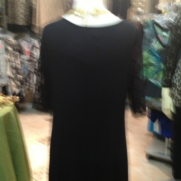 Net black cocktail dress with sheer lace sleeves - Picture 4 of 4