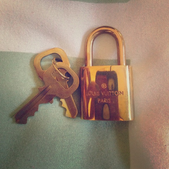 Auth LV lock and key#448