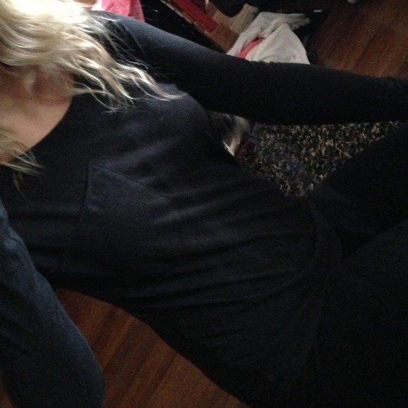 Black top with oversized pocket