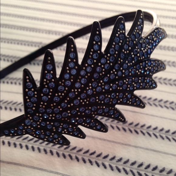 Blue leaf head band